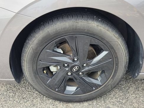 Used 2023 Hyundai Elantra SEL FWD image 8