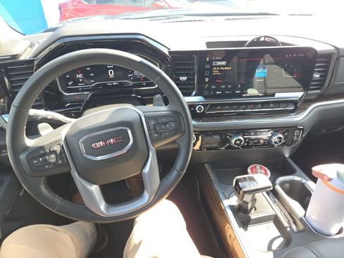Used 2025 GMC Sierra 1500 Elevation w/ Elevation Premium Package AWD/4WD image 25