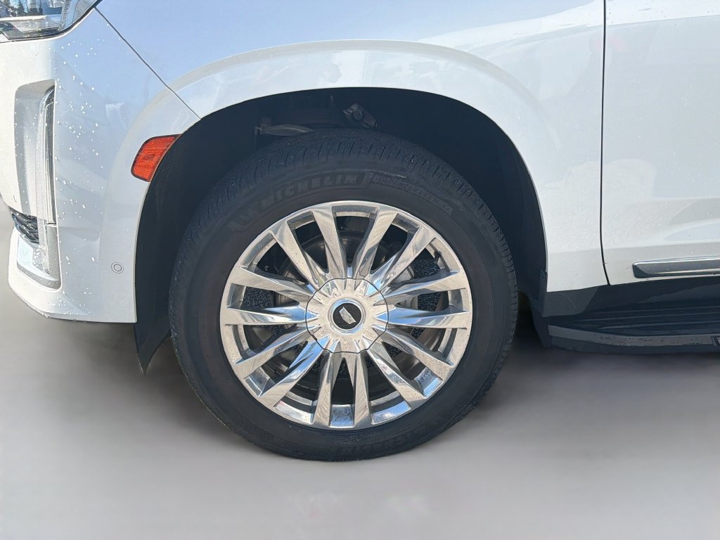 Used 2022 Cadillac Escalade ESV Premium Luxury RWD image 32
