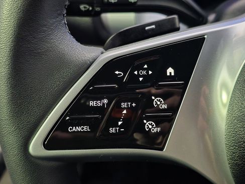 Used 2025 Mercedes-Benz GLB 250 4MATIC image 15