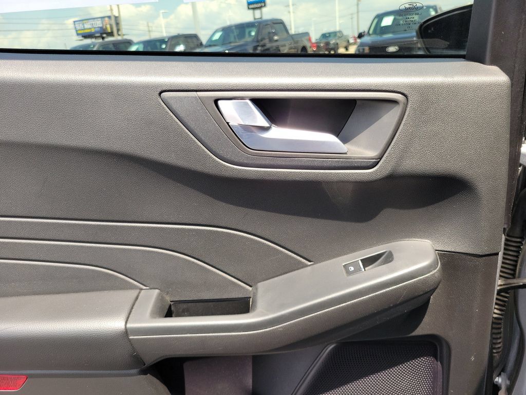 Certified 2023 Ford Escape ST-Line FWD image 15