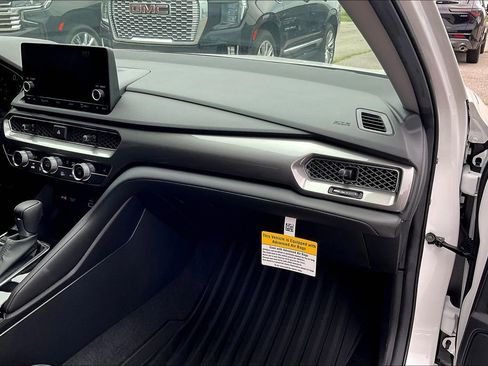 New 2025 Acura Integra FWD image 14