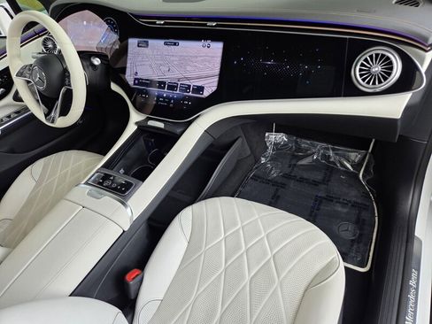 Certified 2024 Mercedes-Benz EQS 580 4MATIC Sedan image 20
