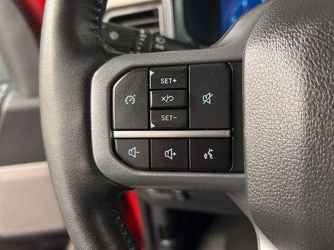 Used 2024 Ford F250 Lariat w/ Black Appearance Package image 18