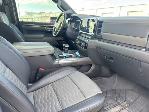 Used 2024 Chevrolet Silverado 1500 ZR2 w/ Technology Package image 16