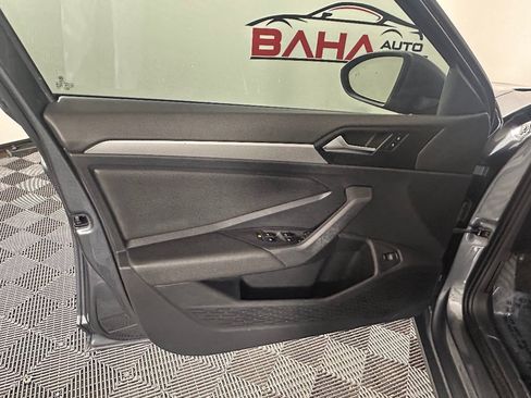 Used 2020 Volkswagen Jetta SE FWD image 15