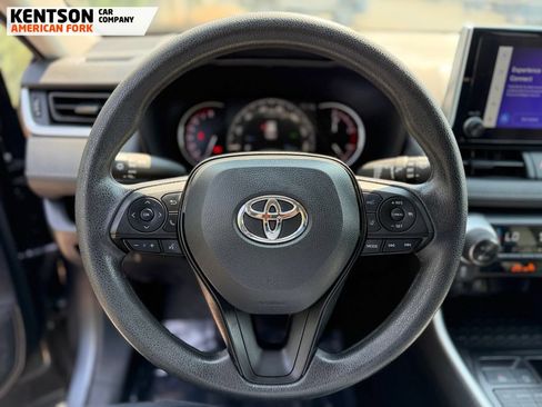 Used 2025 Toyota RAV4 XLE AWD/4WD image 13