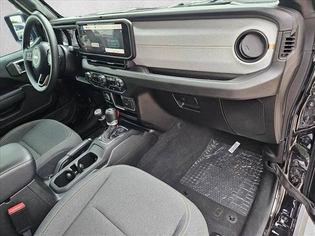 Used 2024 Jeep Wrangler Unlimited Sport AWD/4WD image 20