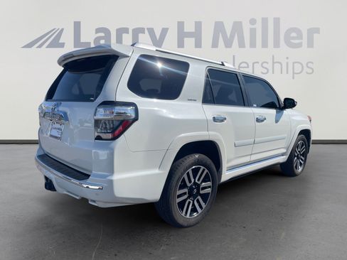 Used 2018 Toyota 4Runner Limited AWD/4WD image 5