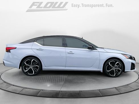 Used 2026 Nissan Altima 2.5 SR w/ SR Premium Package FWD image 10