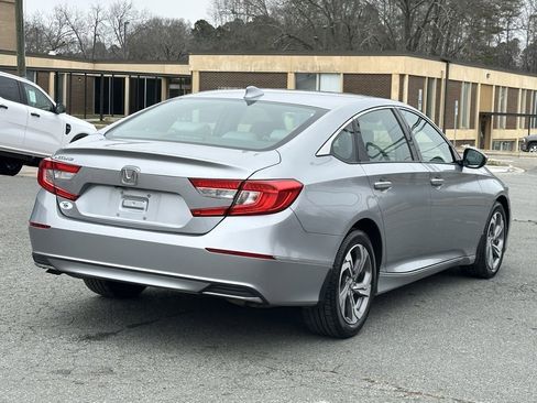 Used 2020 Honda Accord EX image 9