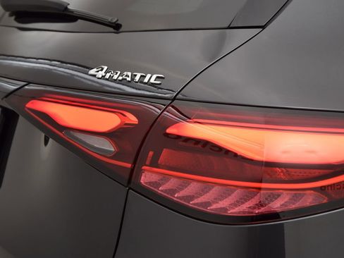 Certified 2025 Mercedes-Benz GLC 300 4MATIC image 14