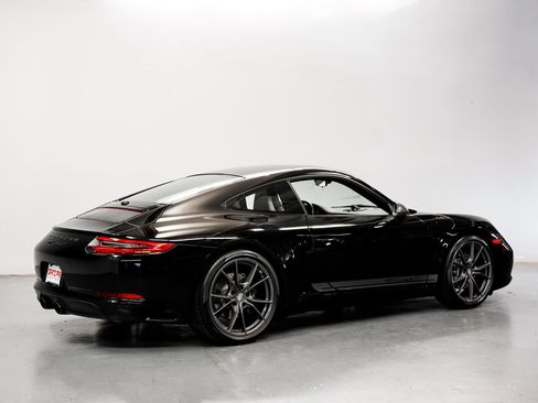 Used 2019 Porsche 911 Carrera T RWD image 3