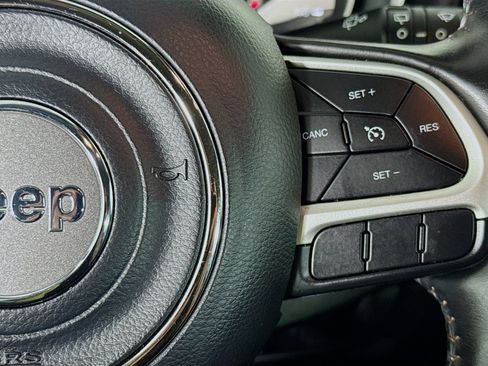 Used 2018 Jeep Compass Limited w/ Navigation Group FWD image 14