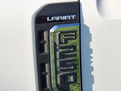 Used 2024 Ford F250 Lariat w/ FX4 Off-Road Package AWD/4WD image 28