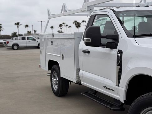 New 2025 Ford F350 XL w/ XL Chrome Package AWD/4WD image 5