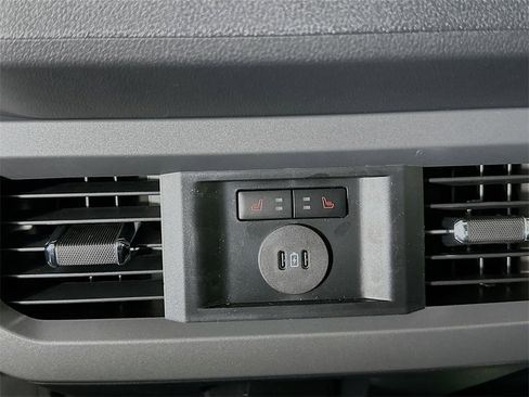 New 2026 Ford F250 Lariat w/ Black Appearance Package image 27