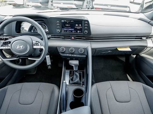 New 2026 Hyundai Elantra SE FWD image 12