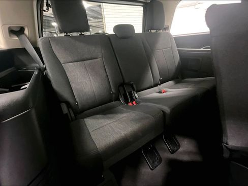 Used 2024 Ford Expedition XLT RWD image 29