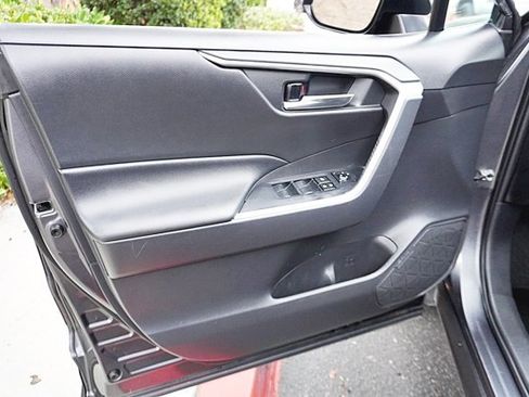 Used 2021 Toyota RAV4 XLE image 22