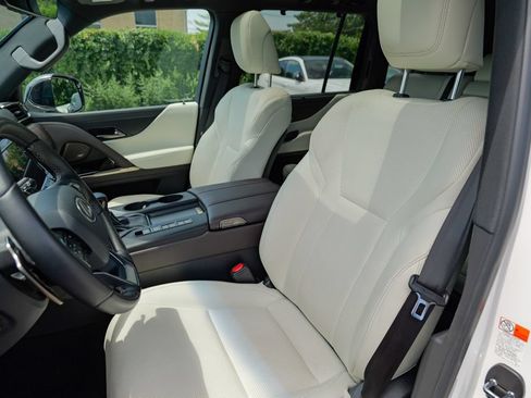Used 2024 Lexus LX 600 4WD w/ Appearance Package image 24