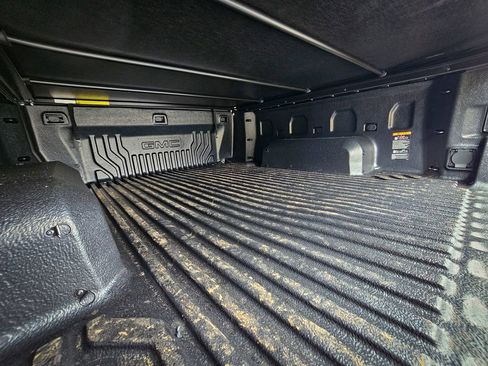 New 2026 GMC Sierra 1500 Elevation image 5