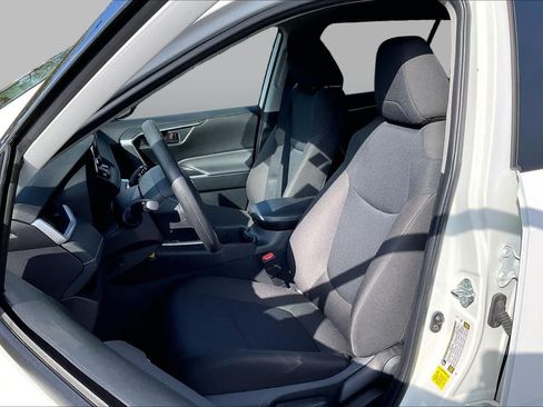 Used 2025 Toyota RAV4 LE FWD image 7