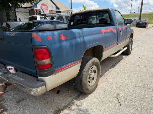 Used 1994 Dodge Ram 1500 Truck 4x4 Regular Cab image 3