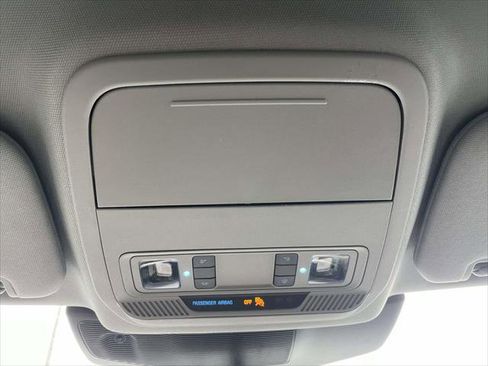 Used 2023 Ford Explorer XLT w/ Equipment Group 202A image 30