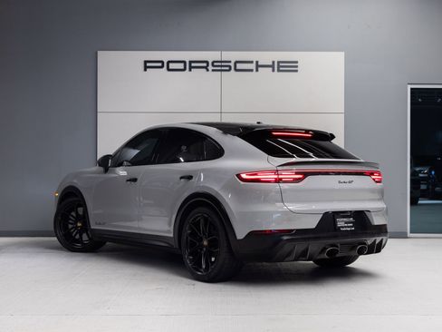 Certified 2022 Porsche Cayenne Turbo GT AWD/4WD image 3