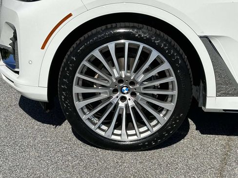 Used 2022 BMW X7 xDrive40i AWD/4WD image 2