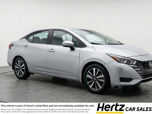 Used 2025 Nissan Versa SV image 1