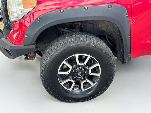 Used 2014 Toyota Tundra SR5 w/ TRD Off Road Package AWD/4WD image 29