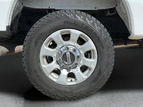 Used 2024 Ford F250 XLT image 13