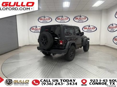 Used 2023 Jeep Wrangler Sport AWD/4WD image 6