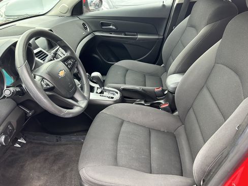 Used 2016 Chevrolet Cruze LT FWD image 12