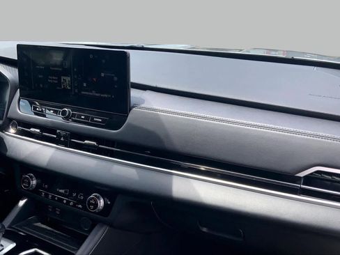 Used 2025 Mitsubishi Outlander SE FWD image 18