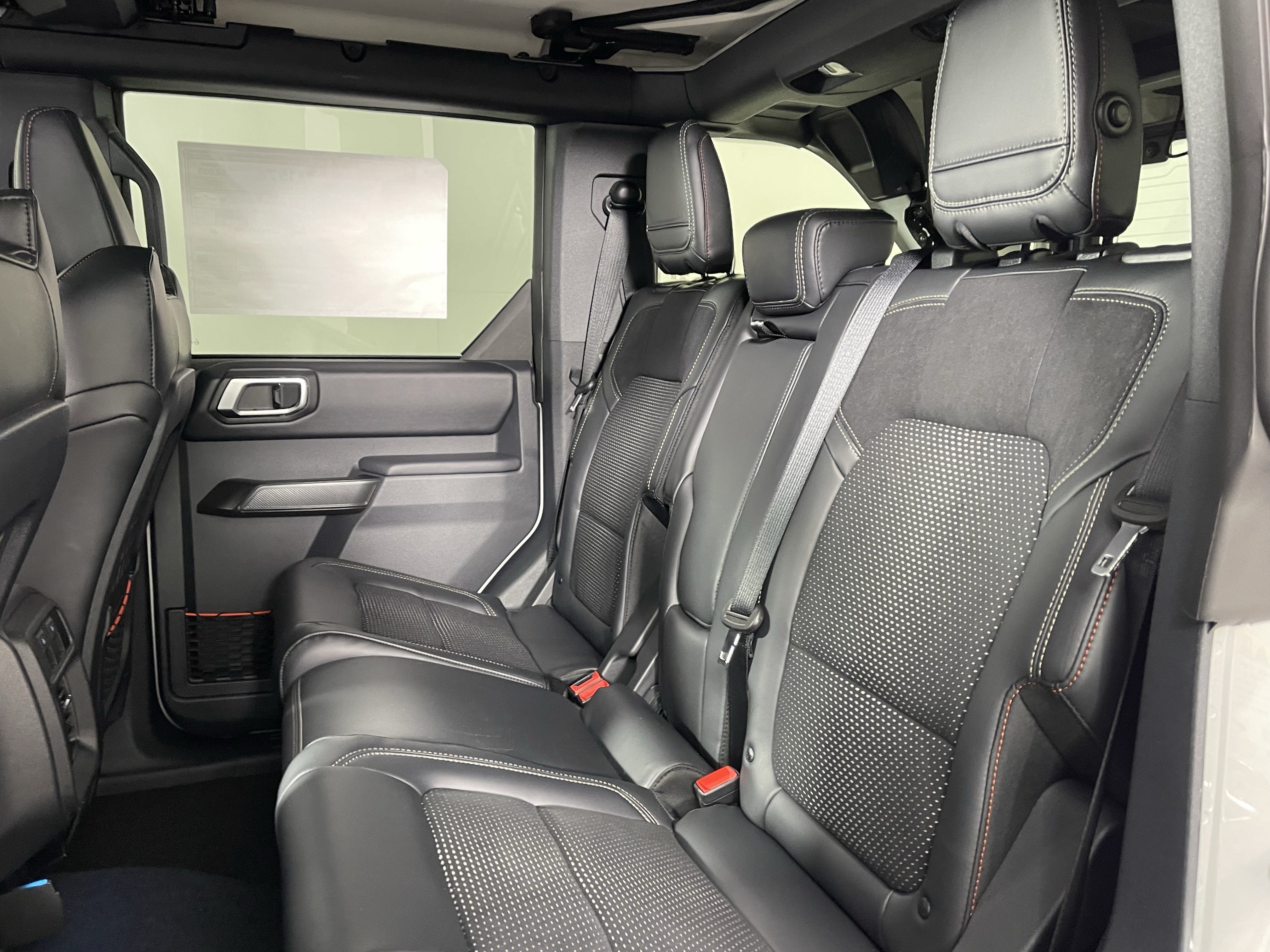 New 2026 Ford Bronco Raptor w/ Interior Carbon Fiber Pack AWD/4WD image 15