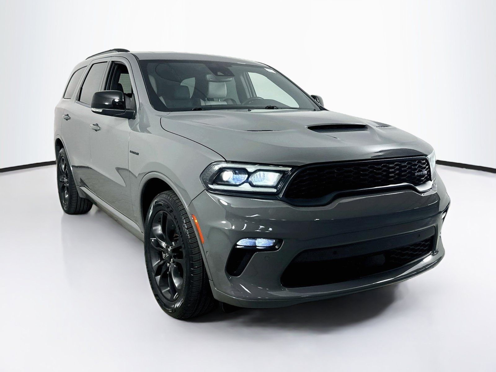 Used 2023 Dodge Durango R/T RWD image 3