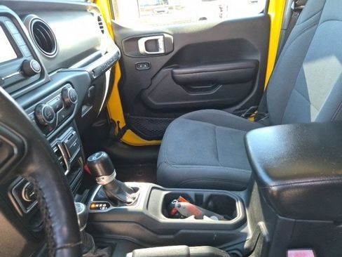 Used 2019 Jeep Wrangler Unlimited Sport S image 24