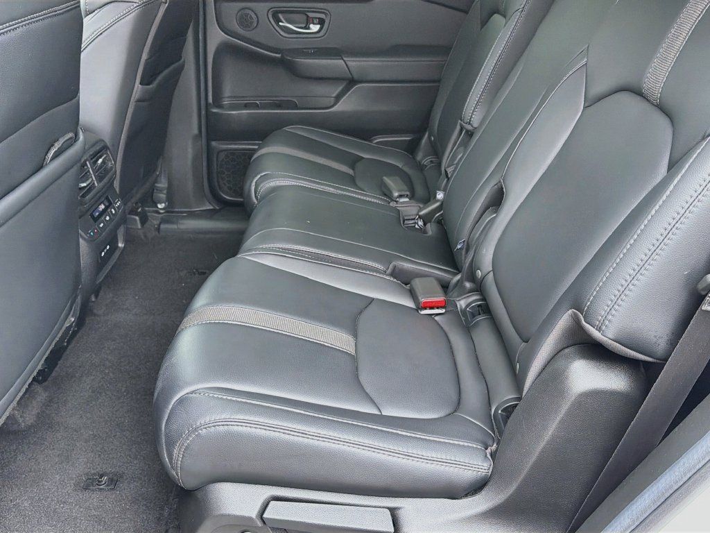 Used 2025 Honda Pilot EX-L image 26