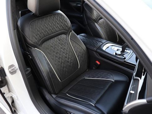 Used 2020 BMW 750i xDrive w/ Executive Package AWD/4WD image 35