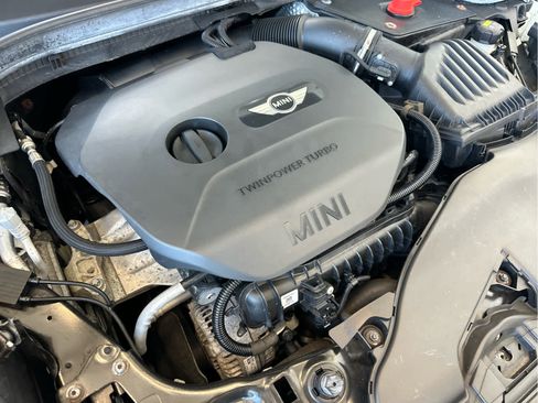 Used 2017 MINI Cooper 2-Door Hardtop image 22