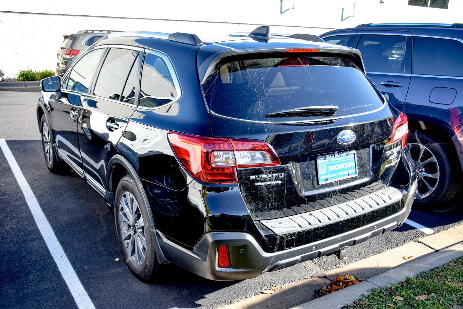 Used 2019 Subaru Outback 3.6R Touring w/ Popular Package #3A AWD/4WD image 18