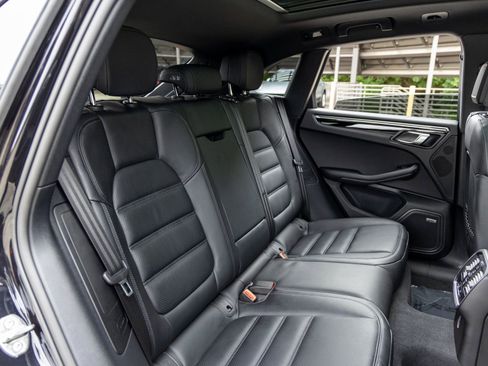 Used 2025 Porsche Macan S image 49