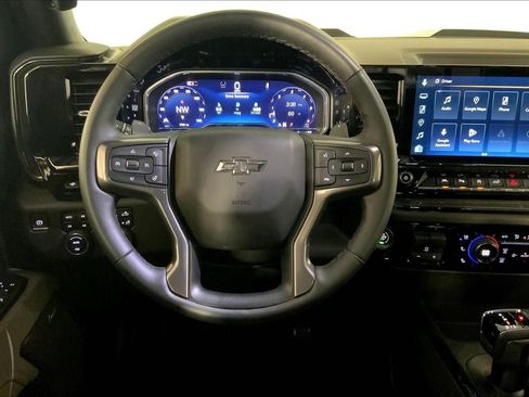 Used 2025 Chevrolet Silverado 1500 ZR2 w/ Technology Package image 5