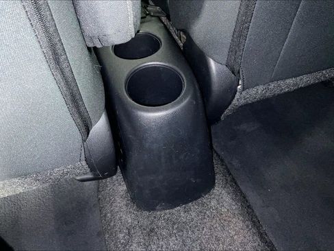 Used 2016 Nissan Versa SV image 32