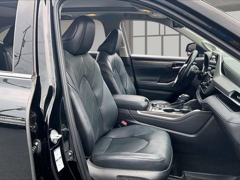 Used 2021 Toyota Highlander Platinum AWD/4WD image 7