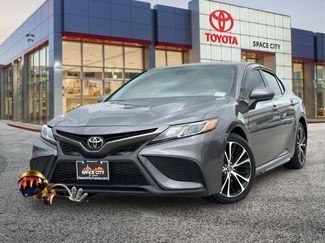 Used 2022 Toyota Camry SE FWD video 2