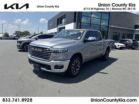 Used 2025 RAM 1500 Laramie AWD/4WD image 1